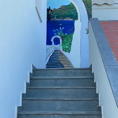 Caryatis Ntoridis & In Apartament