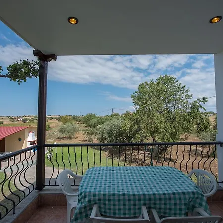 Caryatis Ntoridis & In Afytos