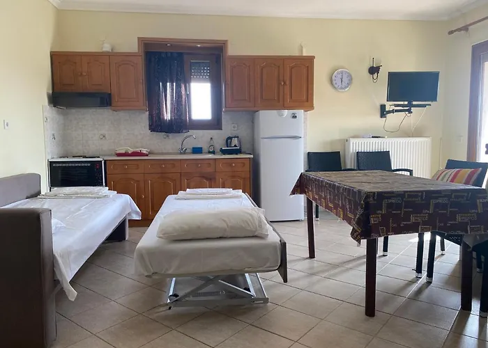 Caryatis Ntoridis & In Appartement