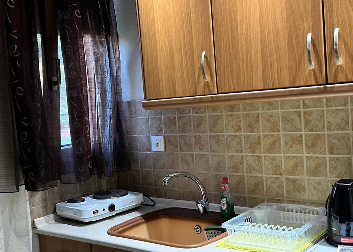 Caryatis Ntoridis & In Appartement