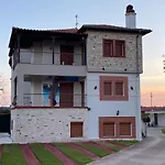 Caryatis Ntoridis & In Appartamento Afytos