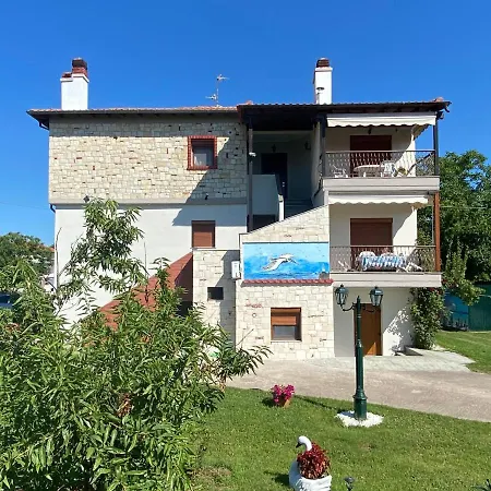 Caryatis Ntoridis & In