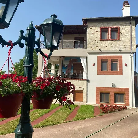 Caryatis Ntoridis & In Áfitos