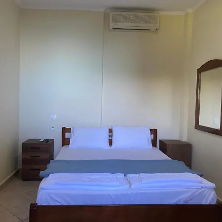 Caryatis Ntoridis & In