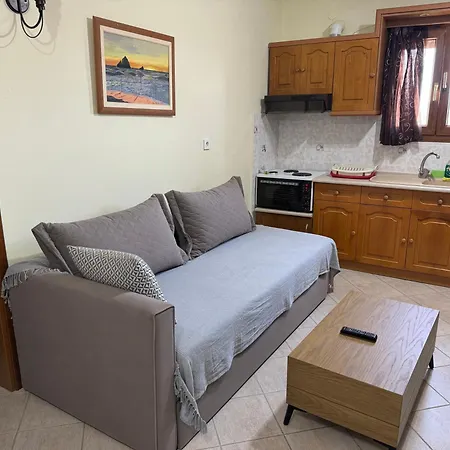 Caryatis Ntoridis & In Áfitos