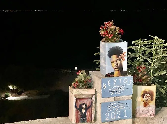 Caryatis Ntoridis & In 公寓 *