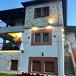 Caryatis Ntoridis & In Апартаменты Афитос
